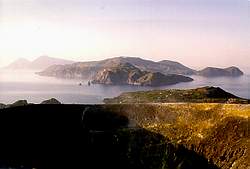 Blick von Volcano nach Lipari